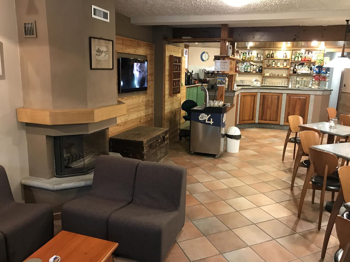 Albergo Club Alpino Crissolo Luaran gambar