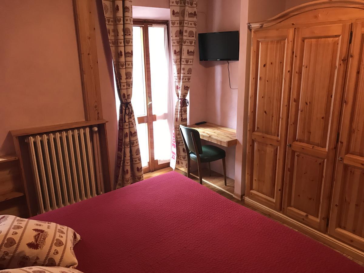 Albergo Club Alpino Crissolo Luaran gambar